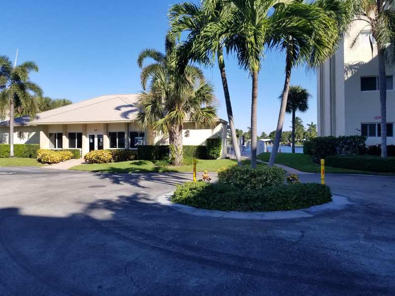 638 Snug Harbor Drive # E12, Boynton Beach FL 33435