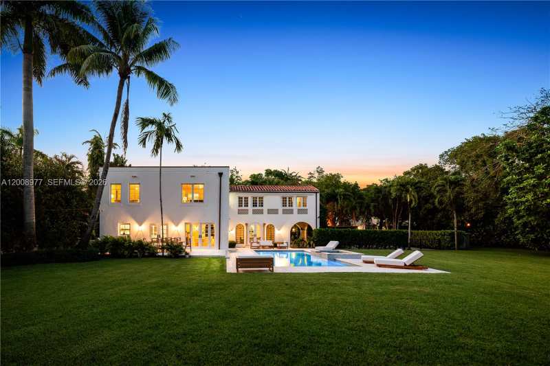 1228 Alhambra Cir, Coral Gables FL 33134