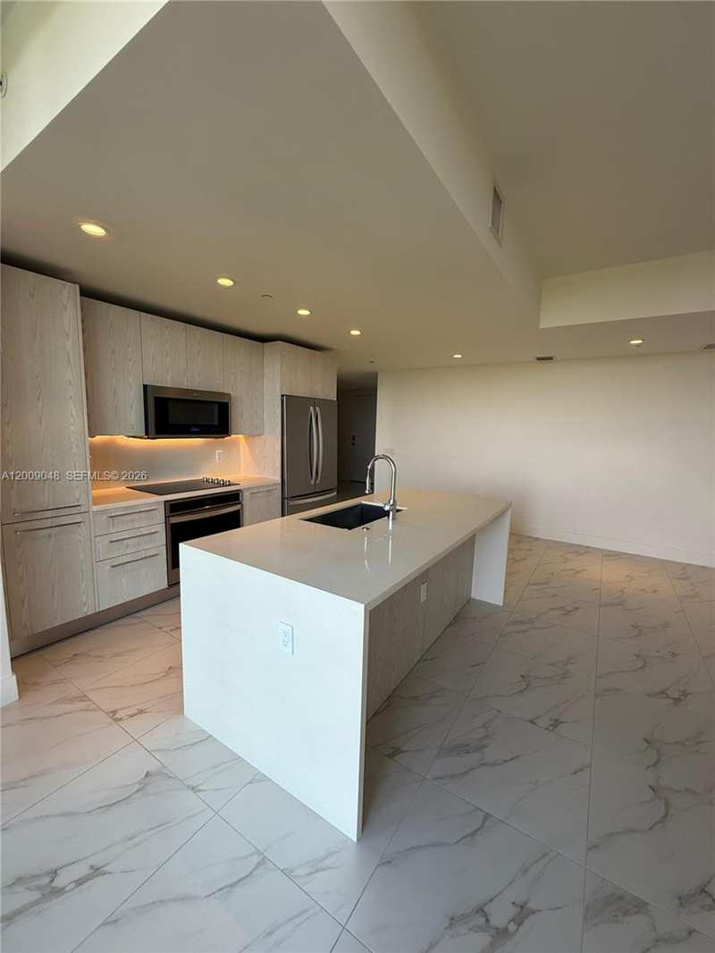 2000 Metropica Way # 901, Sunrise FL 33323