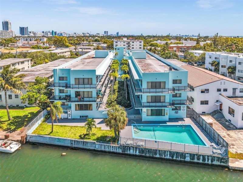 1165 Marseille Dr # 17, Miami Beach FL 33141