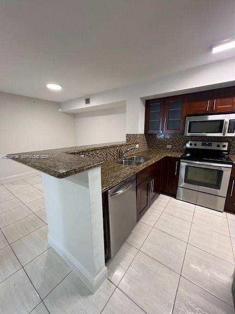 520 SW 111th Ave # 101, Pembroke Pines FL 33025