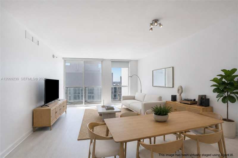 253 NE 2nd St # 3104, Miami FL 33132