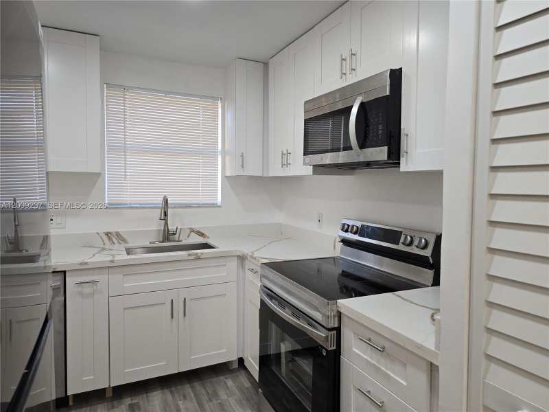 11477 NW 39th Ct # 1, Coral Springs FL 33065