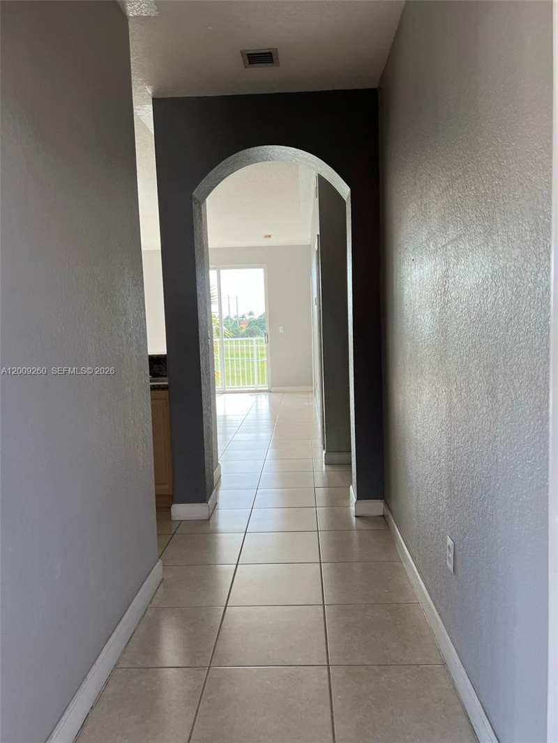 17630 NW 73rd Ave # 4, Hialeah FL 33015