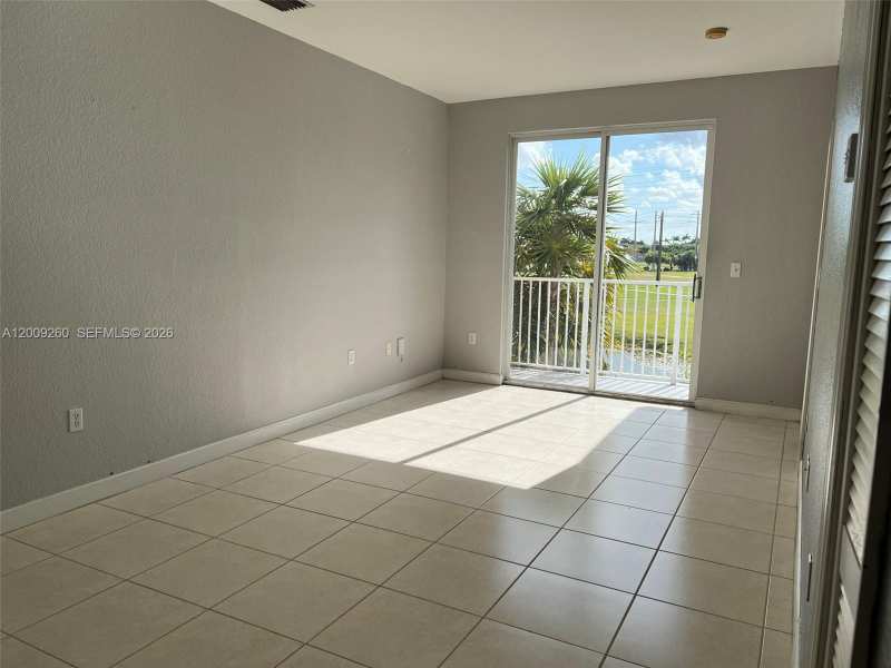 17630 NW 73rd Ave # 4, Hialeah FL 33015
