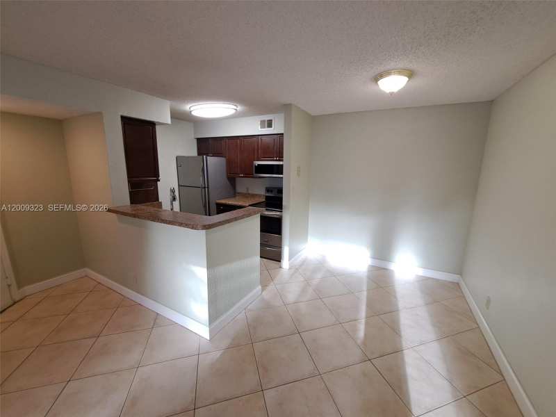 2796 S University Dr # 2106, Davie FL 33328
