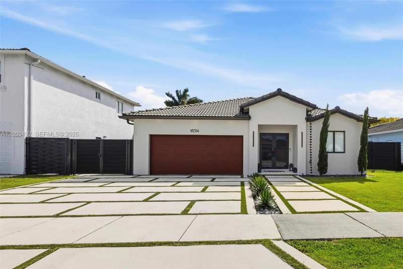 16314 SW 57th St, Miami FL 33193