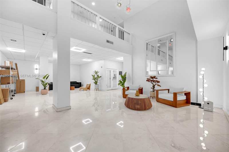 2780 NE 183rd St # 115, Aventura FL 33160