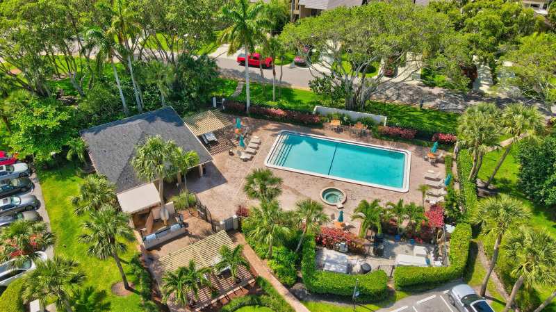 6062 Glendale Drive, Boca Raton FL 33433