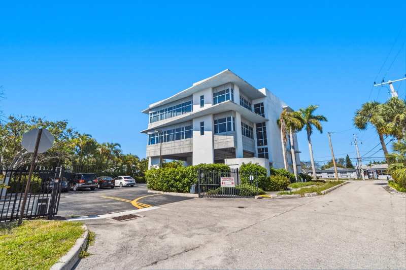 3330 N Federal Highway, Boynton Beach FL 33435