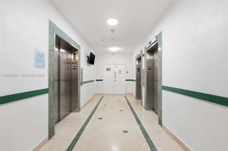 1301 NE Miami Gardens Dr # 315W, Miami FL 33179