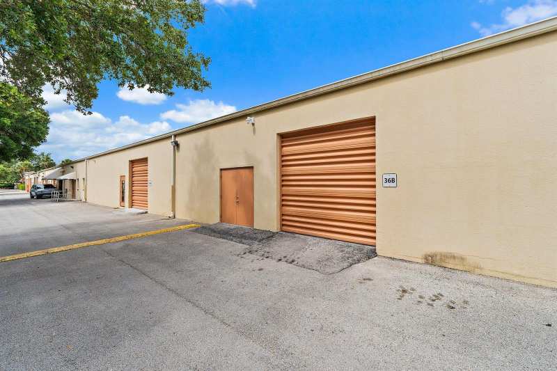 803 Maplewood Drive # 36b, Jupiter FL 33458