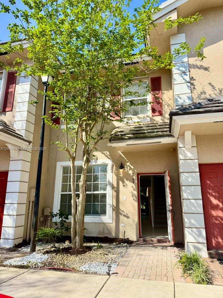 669 NW 42nd Ave, Plantation FL 33317