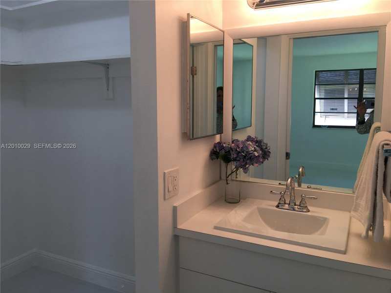 7995 SW 86th St # 322, Miami FL 33143