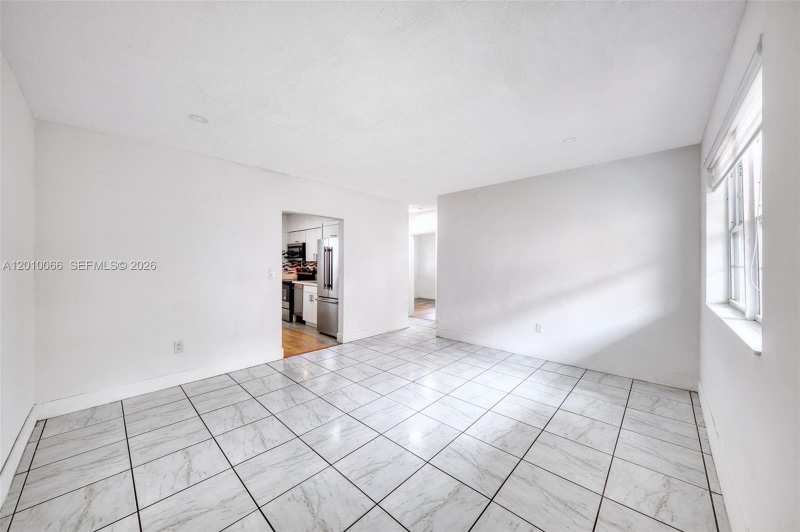 1535 NW 53rd St # 1535, Miami FL 33142