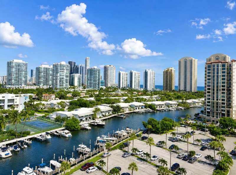 400 Kings Point Dr # 1224, Sunny Isles Beach FL 33160