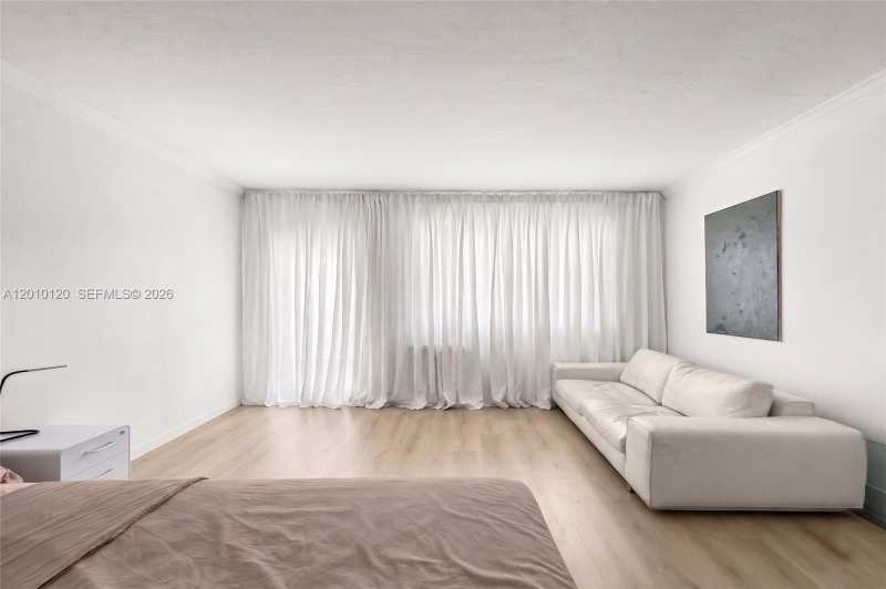 717 Espanola Way # 111, Miami Beach FL 33139