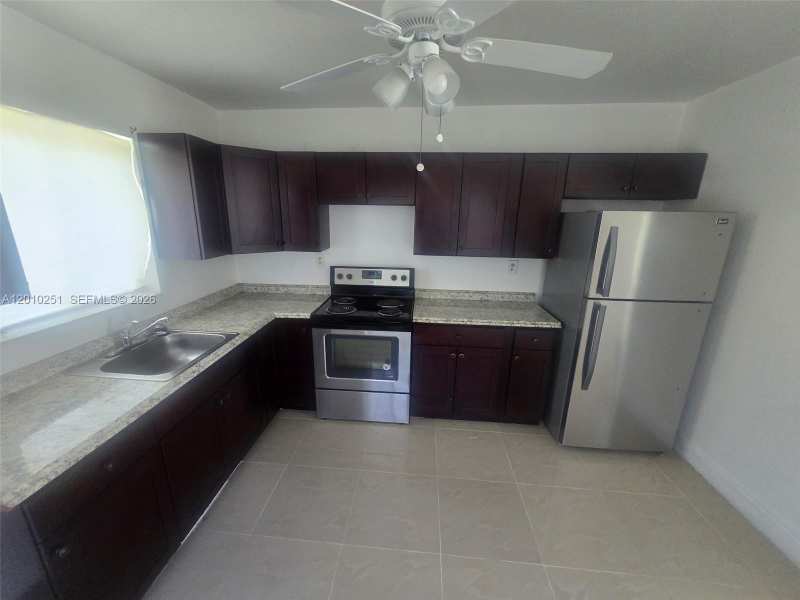 1149 NW 76th St # 1149, Miami FL 33150