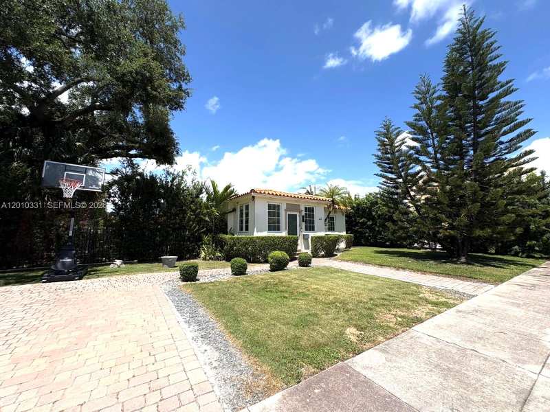 11 Veragua Ave, Coral Gables FL 33134