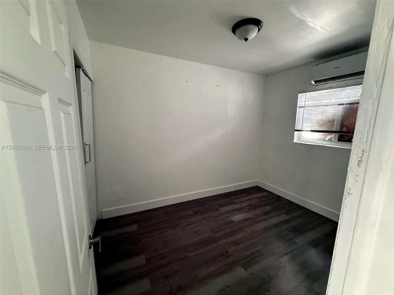 1885 SW 4th St # 3, Miami FL 33135