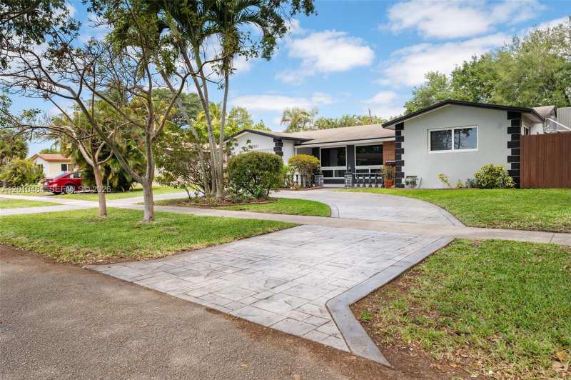 5421 Buchanan St, Hollywood FL 33021