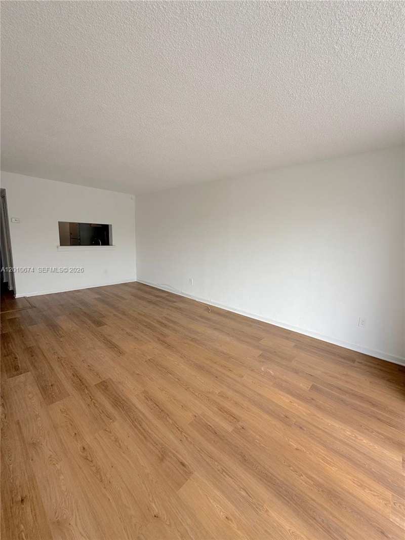 482 NW 165th St Rd # 307, Miami FL 33169