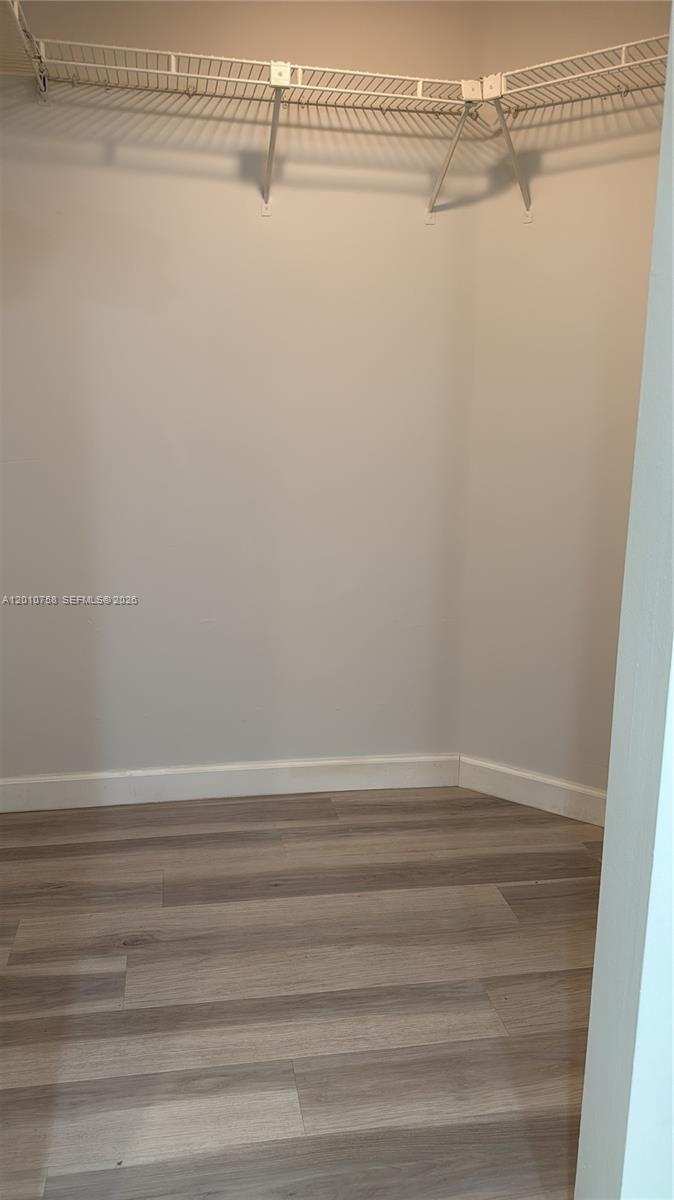 1407 Seagrape Cir, Weston FL 33326