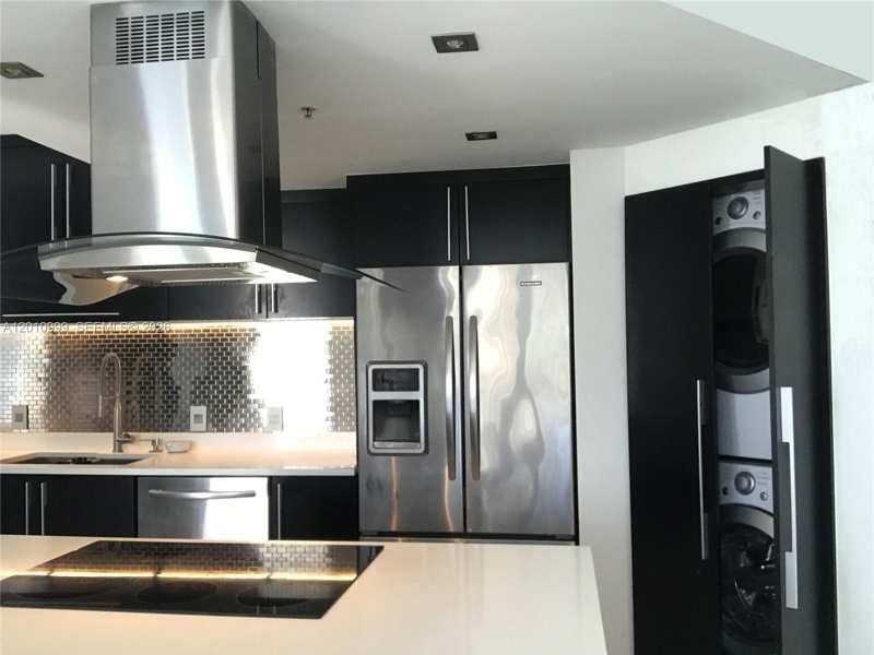 701 Brickell Key Blvd # 910, Miami FL 33131