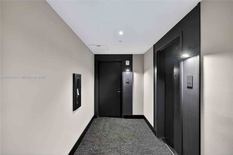 121 NE 5 St # 901A, Miami FL 33132