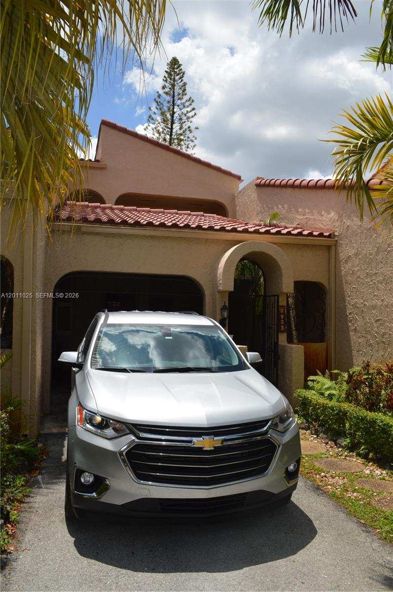 3932 Estepona Ave, Doral FL 33178
