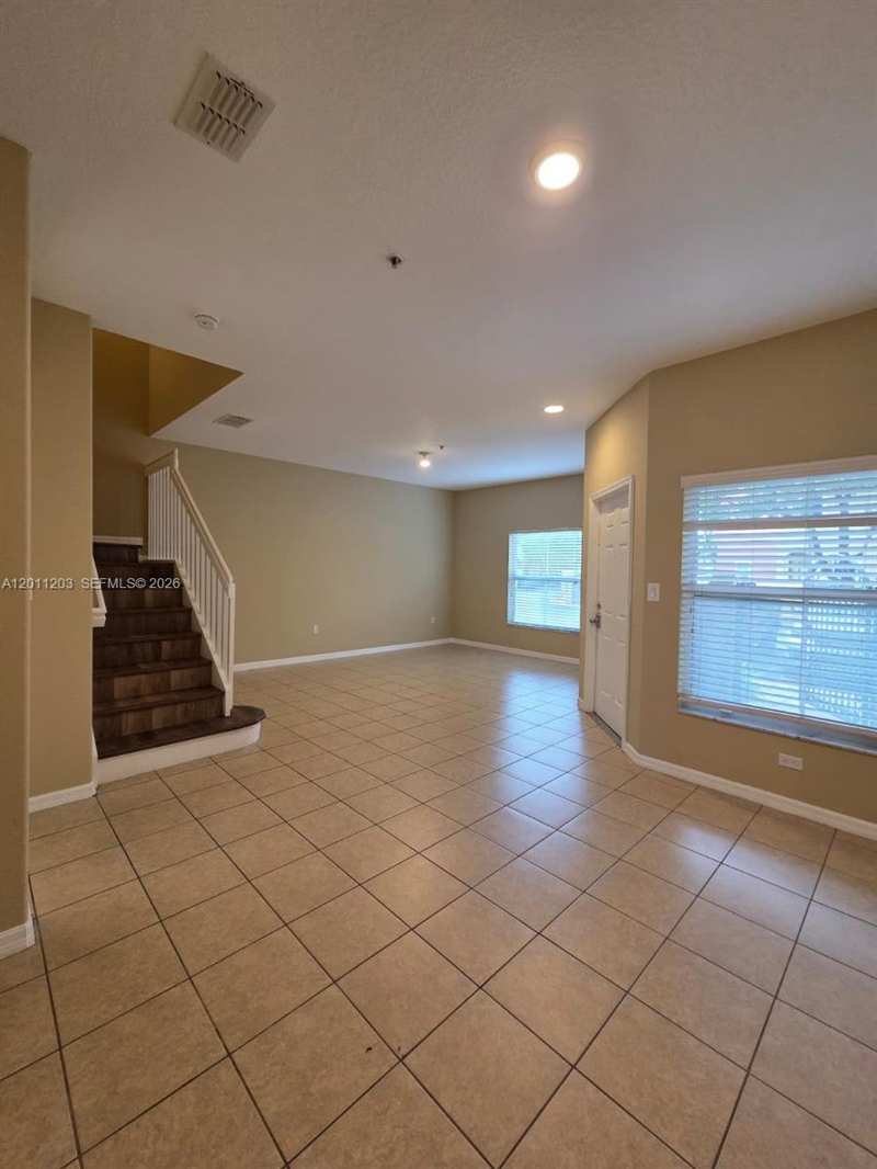2851 W Prospect Rd # 404, Tamarac FL 33309