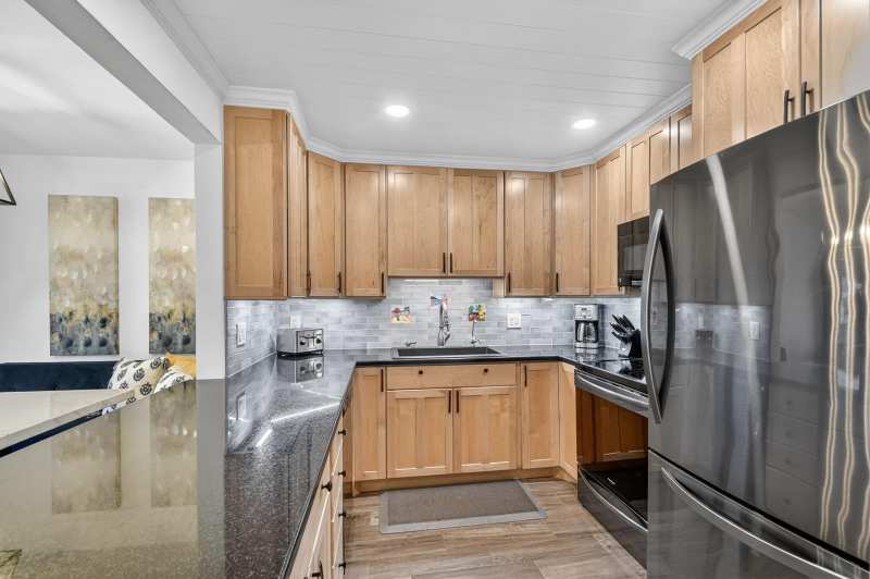 1502 S Lakeside Drive # 214, FL 33460