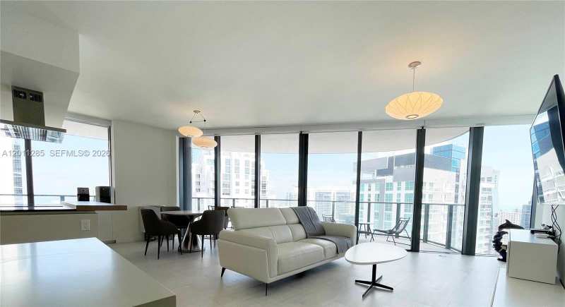 1000 Brickell Plz # 4301, Miami FL 33131