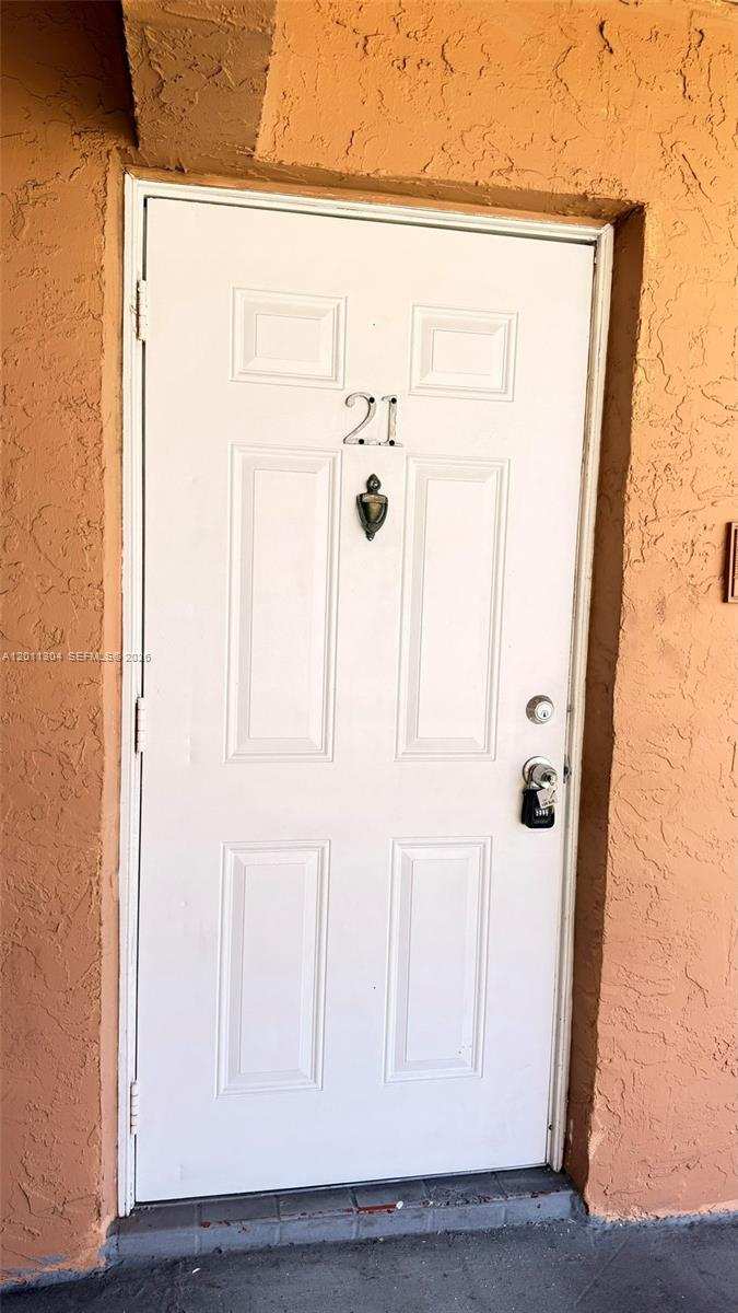978 SW 10th Dr # 21, Pompano Beach FL 33060