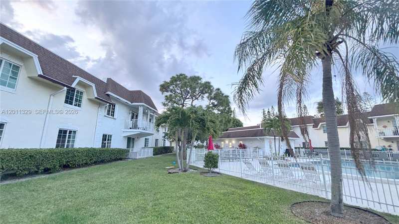 700 SE 2nd Ave # 315, Deerfield Beach FL 33441