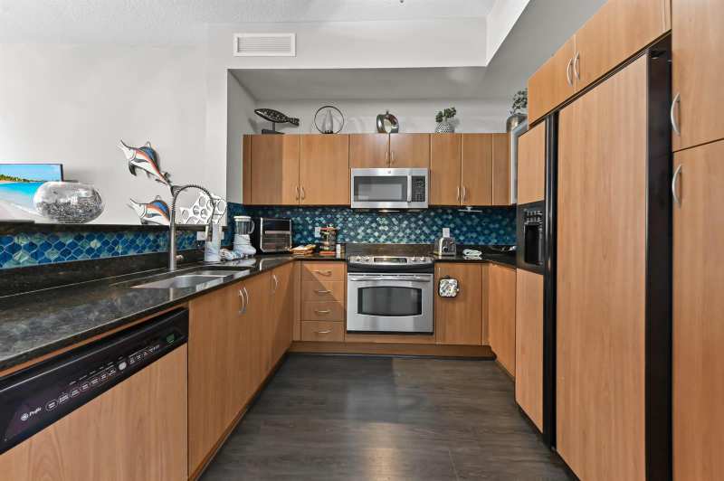 804 E Windward Way # 120, Lantana FL 33462