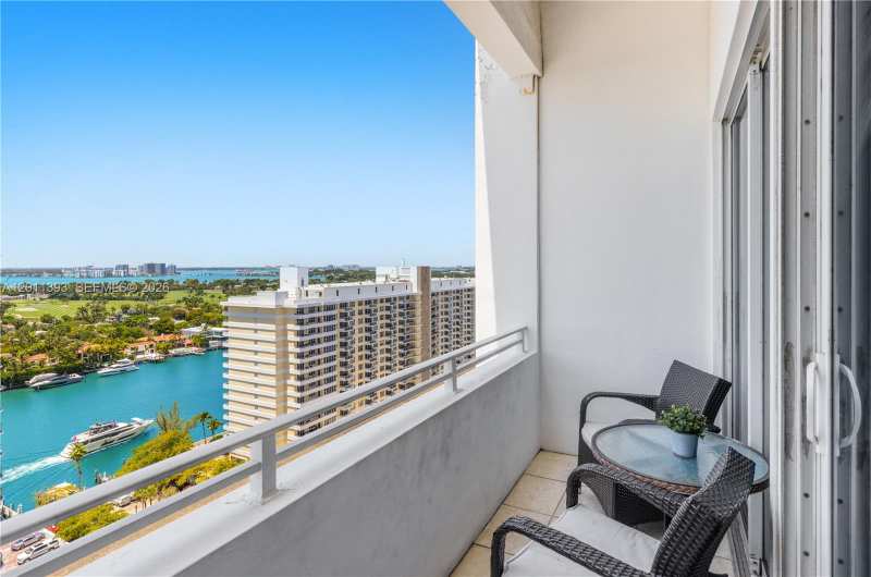 5445 Collins Ave, Miami Beach FL 33140