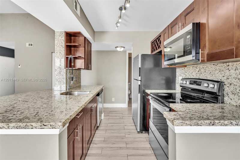 5686 Rock Island Rd # 127, Tamarac FL 33319