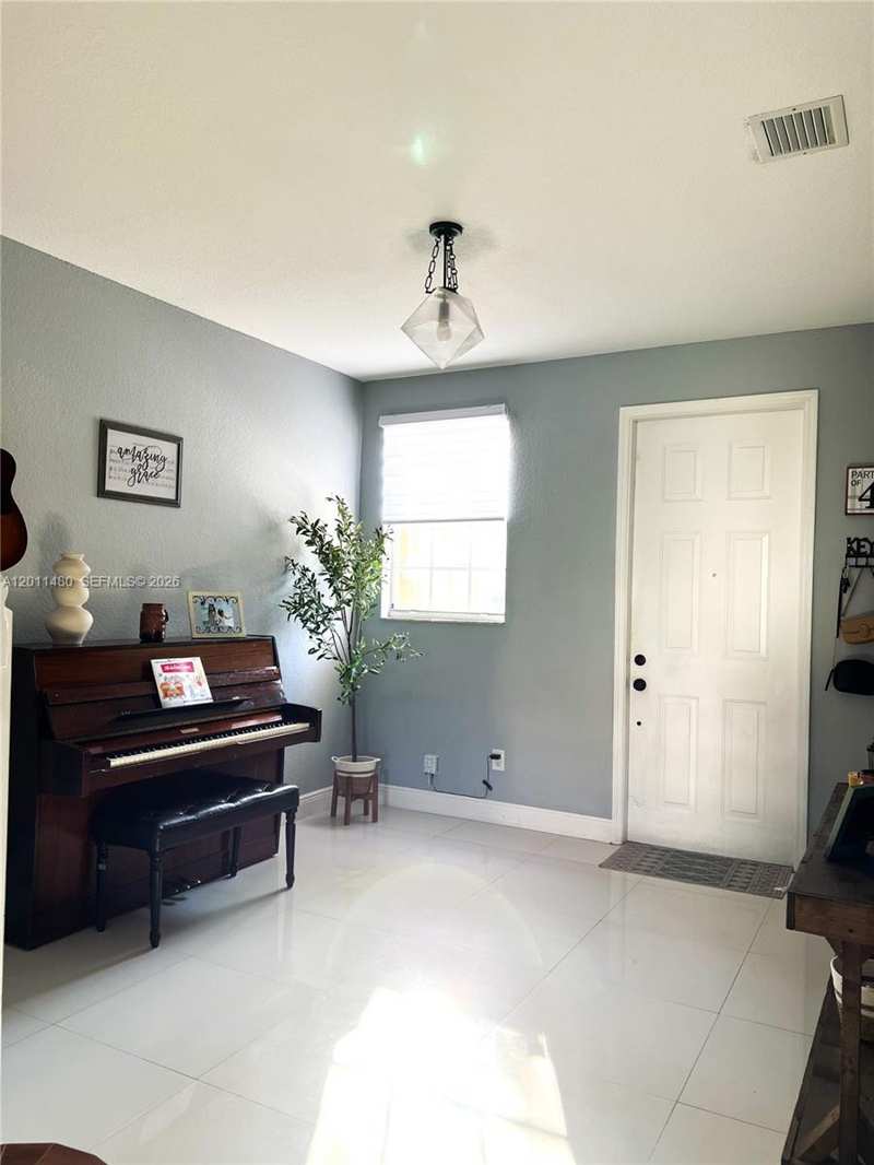 639 NE 21st Ave, Homestead FL 33033
