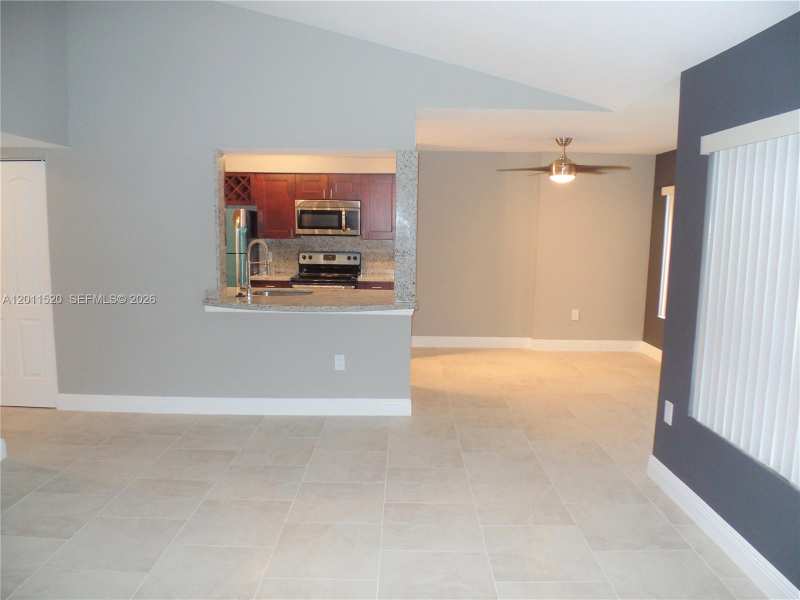 2647 NW 33rd St # 2313, Oakland Park FL 33309