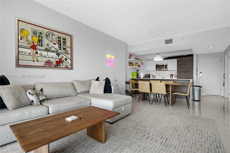 301 Altara Ave # 823, Coral Gables FL 33146