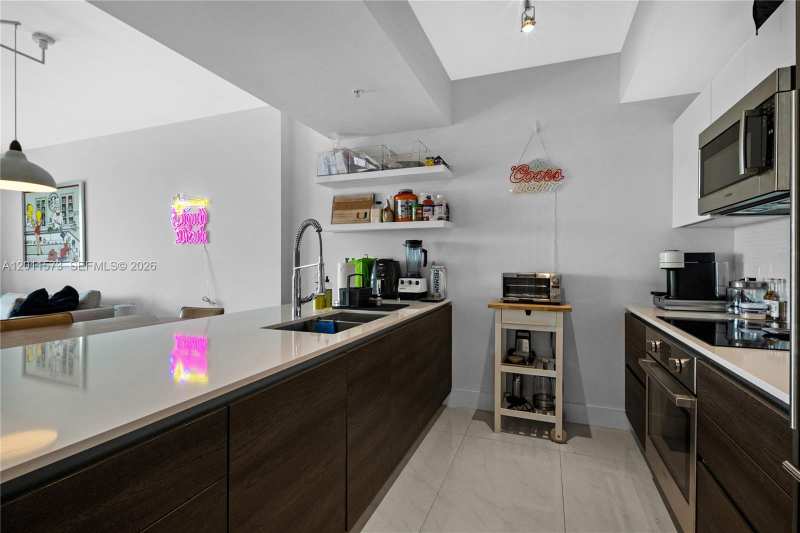301 Altara Ave # 823, Coral Gables FL 33146