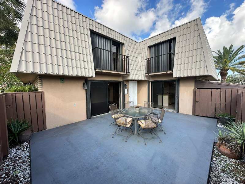 5718 57th Way, West Palm Beach FL 33409