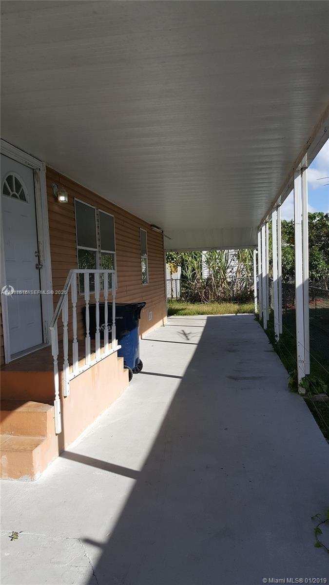 19800 SW 180th Ave # 32, Miami FL 33187