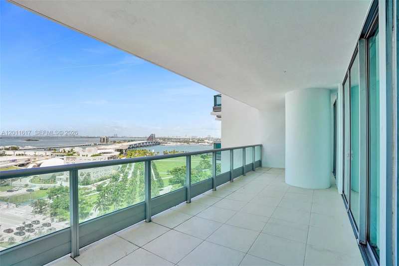 900 Biscayne Blvd # 1808, Miami FL 33132