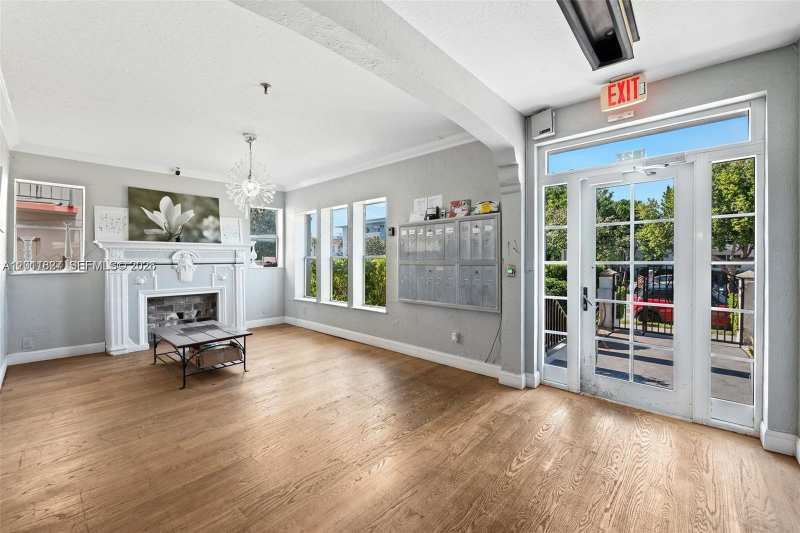 1027 Pennsylvania Ave # 306, Miami Beach FL 33139