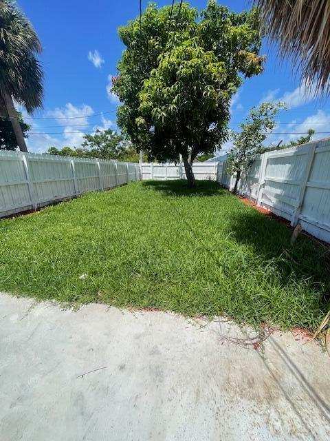 413 N E Street, FL 33460