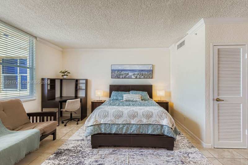 2501 S Ocean Dr # 1032, Hollywood FL 33019