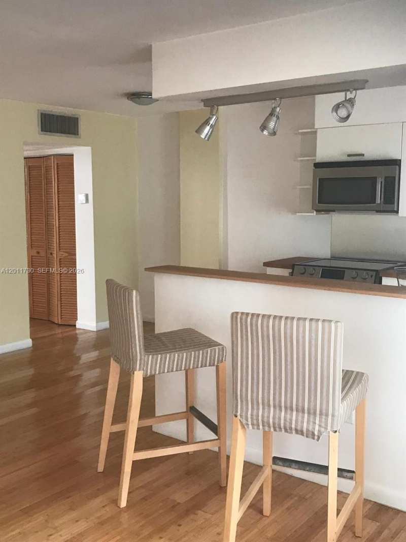 949 Pennsylvania Ave # 309, Miami Beach FL 33139