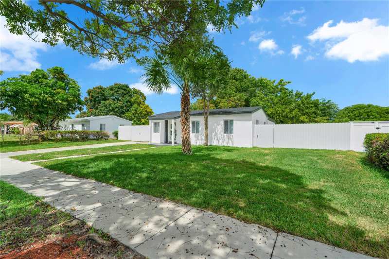 16431 NW 18 AVE, Miami Gardens FL 33054